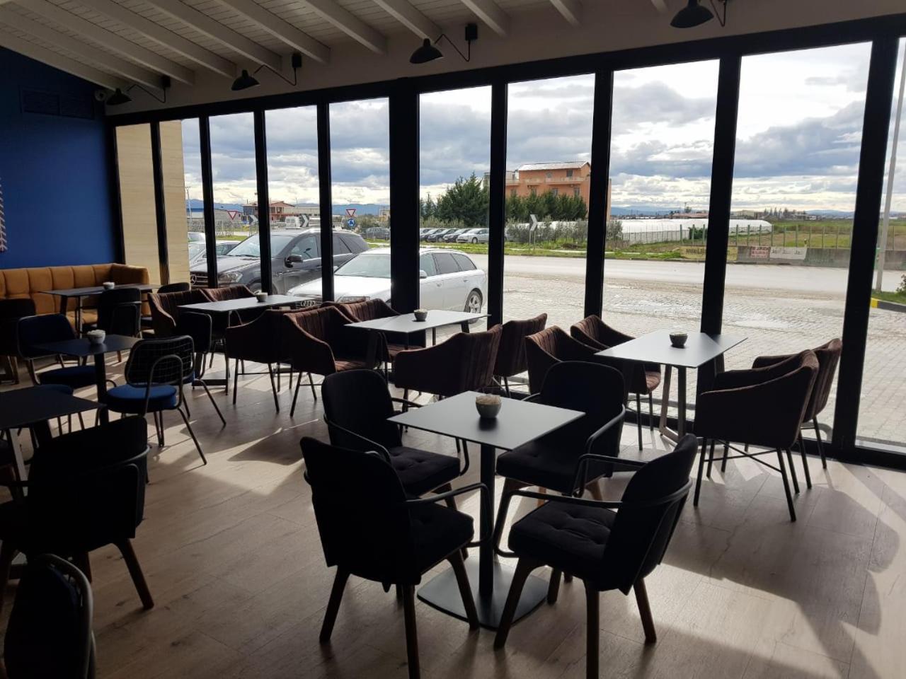 Hotel Kresko Lushnjë 외부 사진