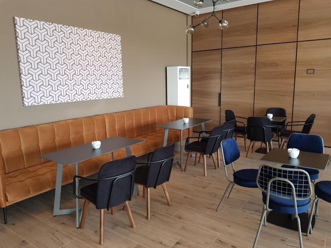 Hotel Kresko Lushnjë 외부 사진