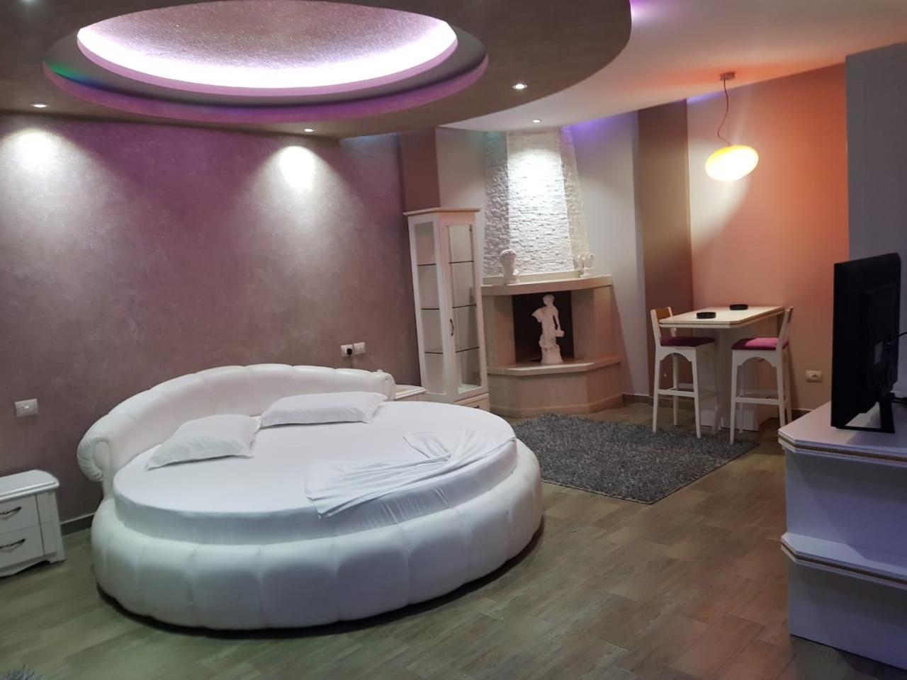Hotel Kresko Lushnjë 외부 사진