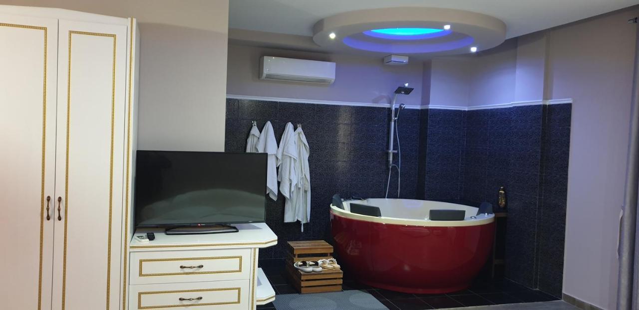 Hotel Kresko Lushnjë 외부 사진