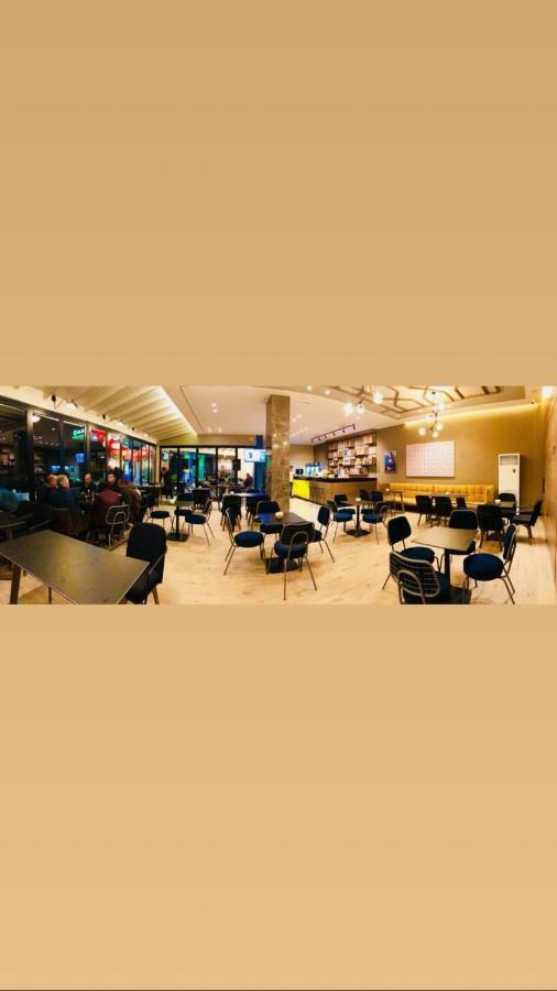 Hotel Kresko Lushnjë 외부 사진
